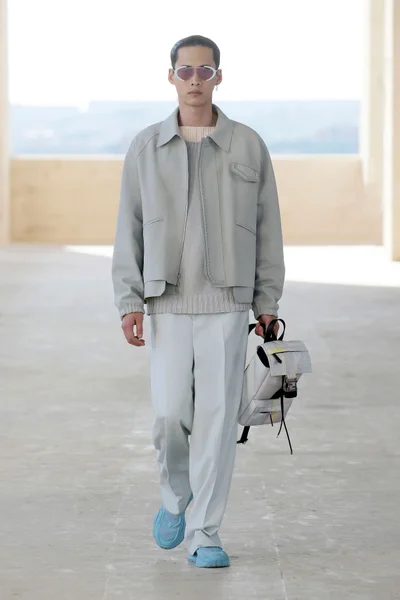 Look 34